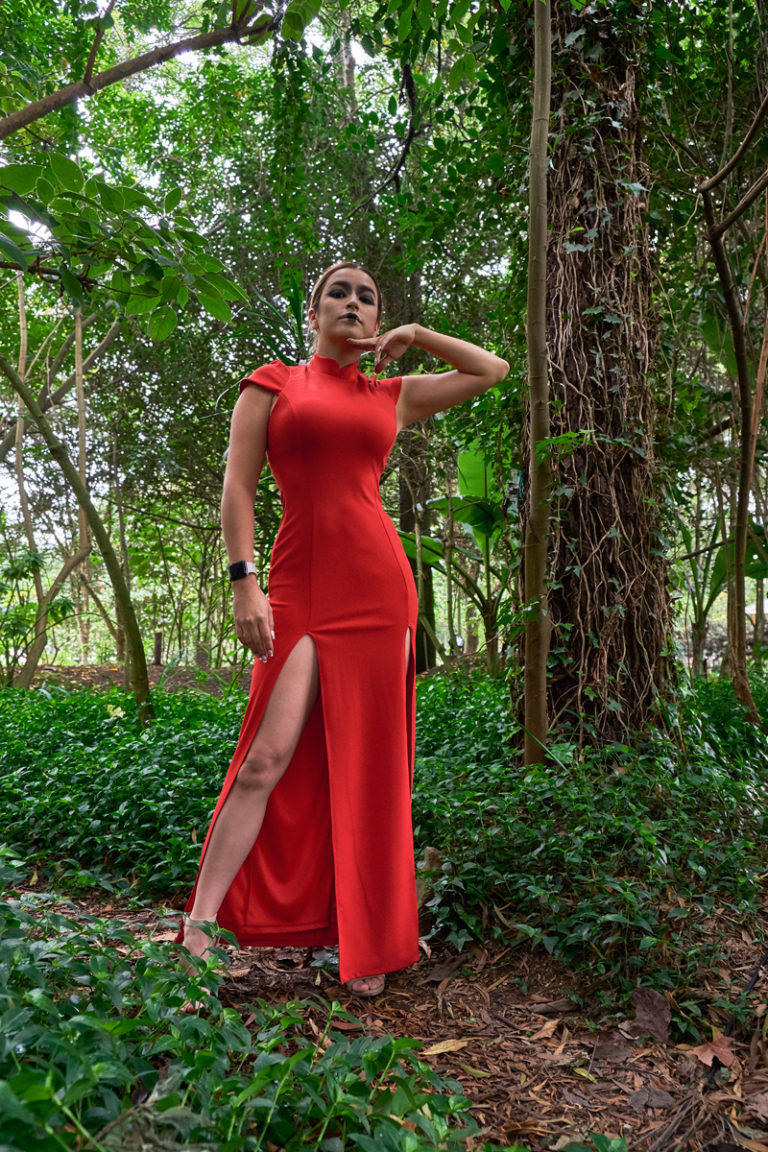 Vestido Rojo Con Aperturas En Las Piernas Aliqora Moda